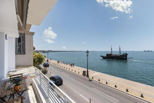 Ivory by halu! - Elegant 2BD apt with sea view