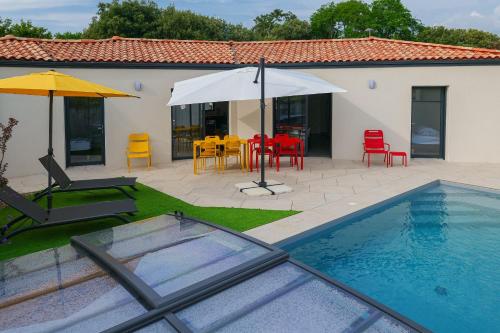 Villa des Hérondais avec piscine - idéal familles - 8 personnes