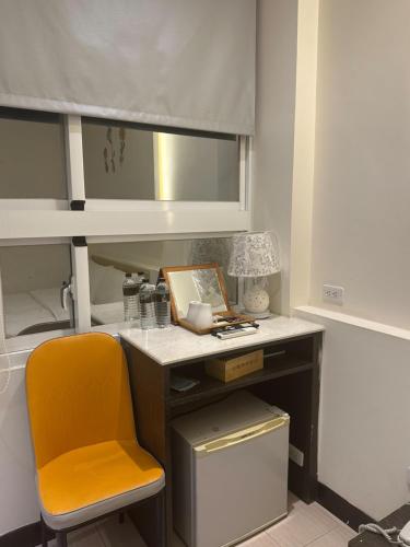 A kitchen or kitchenette at Tilon Hotel