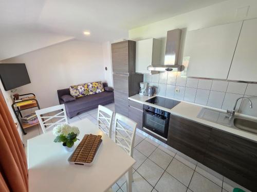 DAMIR MORE Apartment with terrace