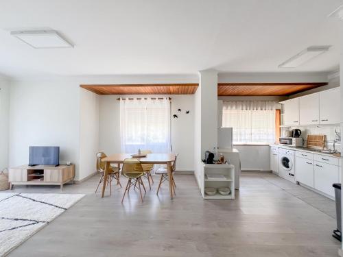 Amorosa Beach Apartment