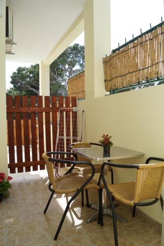 Gallery image of Studio Apartments Marija with private parking in Makarska