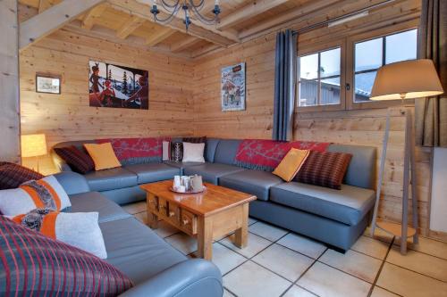 Simply Morzine - Chalet Carving