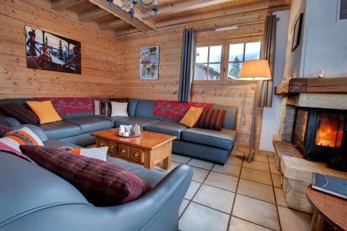 Simply Morzine - Chalet Carving