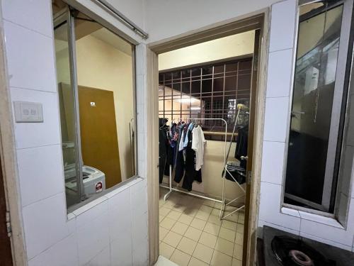 Fotografie z fotogalerie ubytování Male Room at Plaza Rah, KL City Centre v Kuala Lumpur