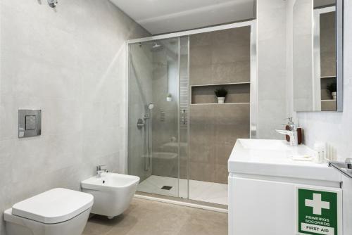 Koupelna v ubytování Terracos de Quarteira II Caribe by Real Properties