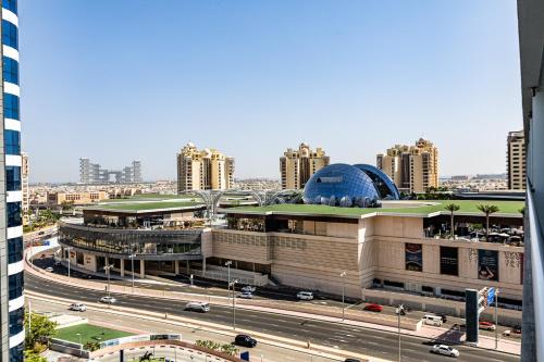 Bright & Elegant Saven The Palm 1bhk Apartment