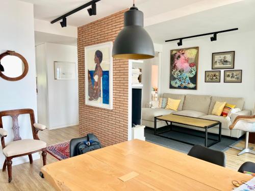 Posedenie v ubytovaní Apartamento Deluxe Torremar