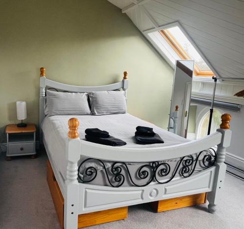 Postel nebo postele na pokoji v ubytování Mouthlock Chapel