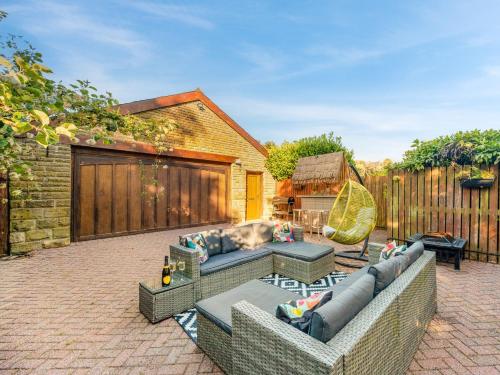 Φωτογραφία από το άλμπουμ του 5 Bed in Haworth 88390 σε Oxenhope