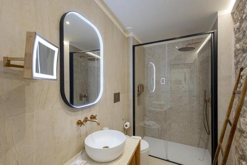 Ένα μπάνιο στο COOL DREAMS Luxury Rooms