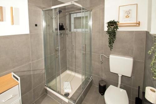 Ένα μπάνιο στο THEFIVE60 Apartments