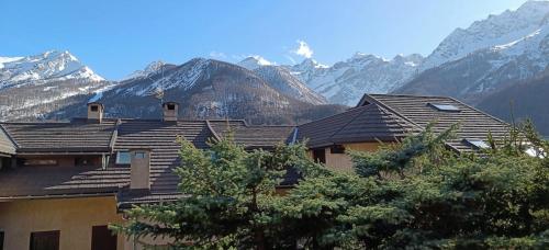 Apartment with terrace close to the slopes