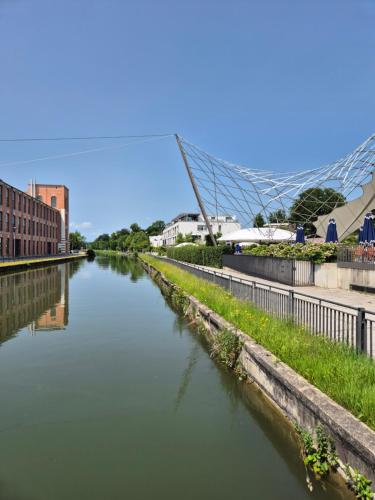 Afbeelding uit fotogalerij van Ferienwohnung Jelen - Kaffee - Tee - Lichthof - 135 qm in Kolbermoor