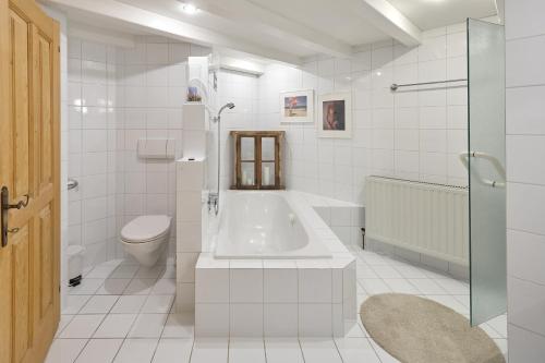 Koupelna v ubytování Bauernhaus am Pfänderhang mit Seeblick