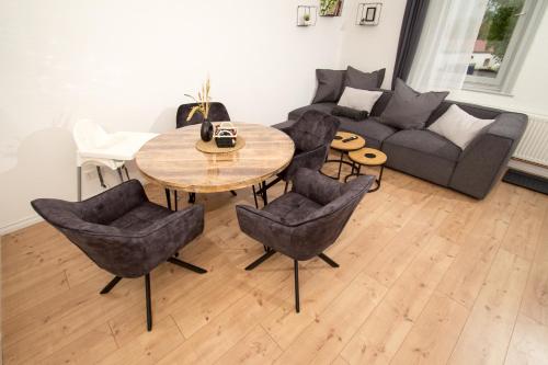 Χώρος καθιστικού στο THEFIVE60 Apartments