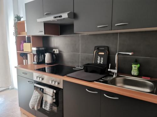 Η κουζίνα ή μικρή κουζίνα στο 4RELAX - Praktisch und bequem, 4 Betten, zwei Zimmer