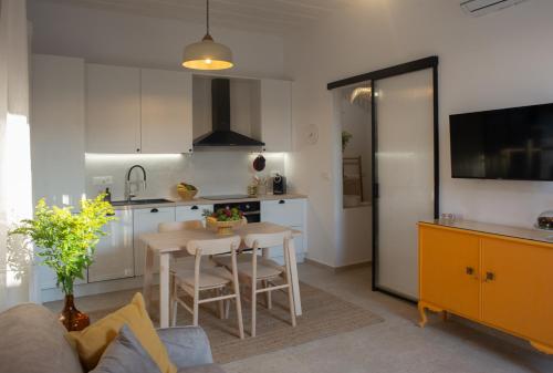 Η κουζίνα ή μικρή κουζίνα στο Clementine's City House