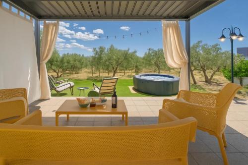 Our Little House in nature, Šibenik