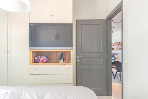 Sylvie Comfort Living