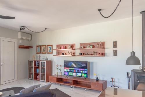Sylvie Comfort Living