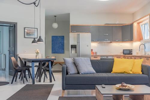 Sylvie Comfort Living