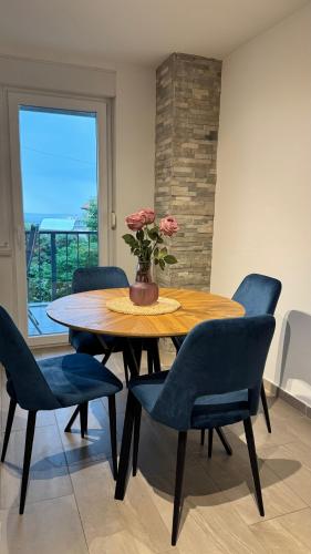 Apartment Tomy