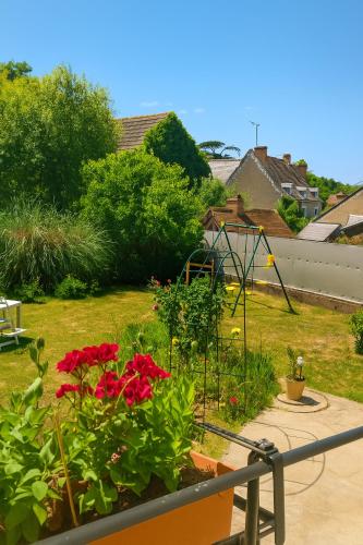 Vonkajšia záhrada v ubytovaní Petite maison étape Loire à vélo ou Compostelle