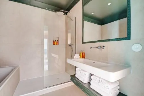 Paris Home Collection Serviced Apartments in Opéra - Rue Saint-Lazare photo 41