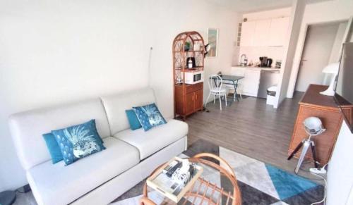 L'ILOT avec balcon, mignon et charmant, un havre de paix au cœur du centre-ville