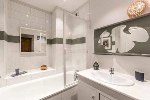 Photo de la galerie de l'établissement La Butte de Lyon/Parking inclus, à Lyon