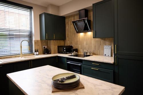 Gallery image of Luxe Home, Long Stay Savings, Central, Parking in Leeds