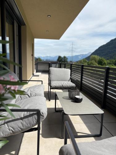 Burg VIEW Apartment im Herzen von Treffen am Ossiachersee