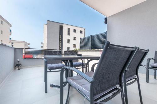 Spacious Apartment Rosa