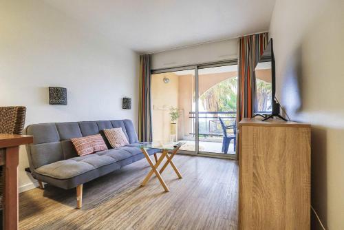 Le Cannes Beach 199C - lumineux vue mer - piscine