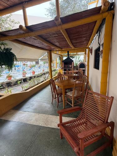 Hosteria Suizaにあるレストランまたは飲食店