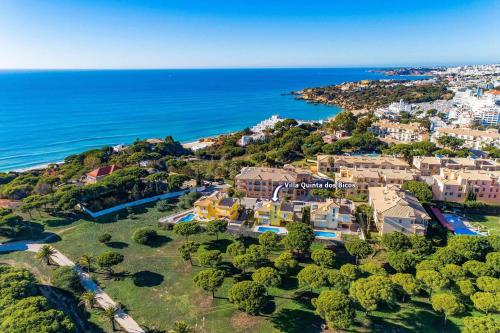 Villa Quinta dos Bicos by Villa Plus