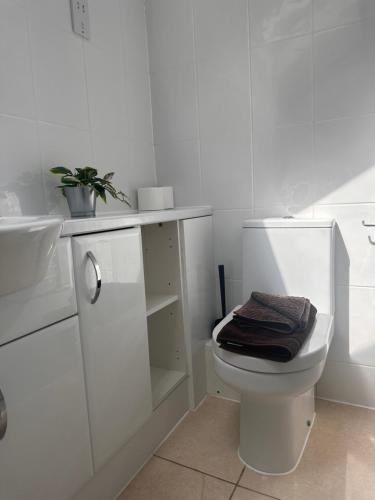 Фотография из галереи Rats Retreat at Tove Valley Cottages в городе Тоустер