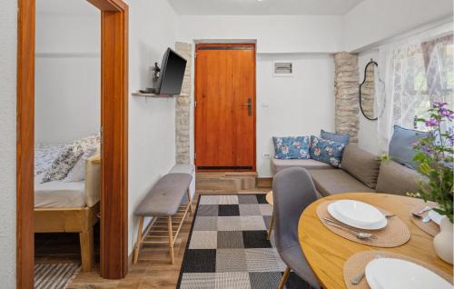 TV a/nebo společenská místnost v ubytování Mediteraneo