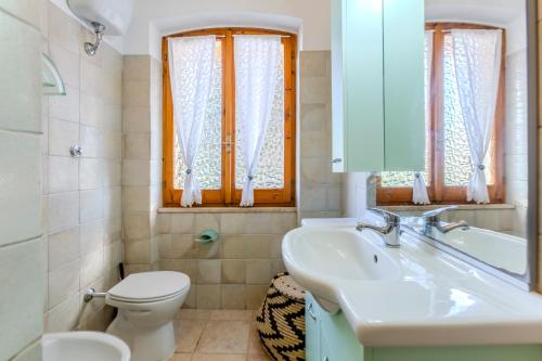 Ένα μπάνιο στο Villa Etnic Eloise