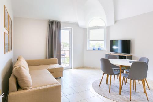 Pinia - A5 second floor - MPolo