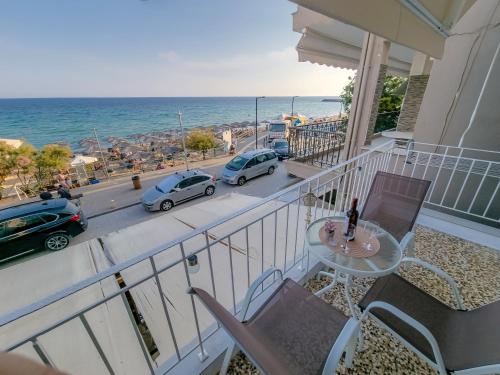 SeaZen Beach Front Suites