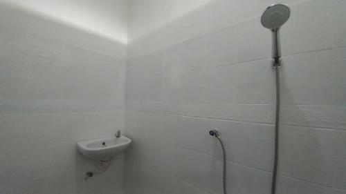 Ένα μπάνιο στο Bajo Hotel