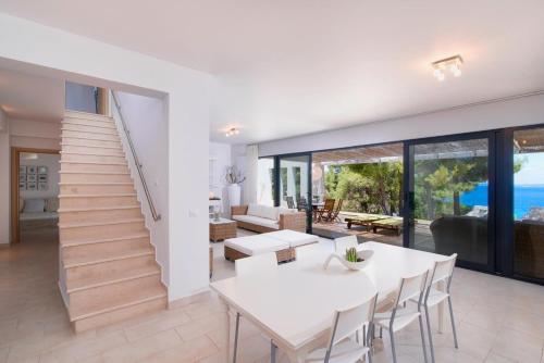 Πισίνα στο ή κοντά στο AMARIA Villa