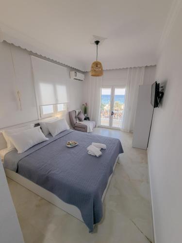 SeaZen Beach Front Suites