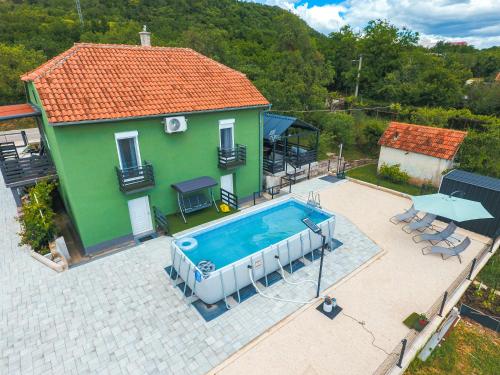 Green Haven Holiday House Near Drniš
