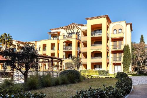 Luxury & Spacious 3 Bedroom Apartment with Pool, Victoria Residences, Vilamoura