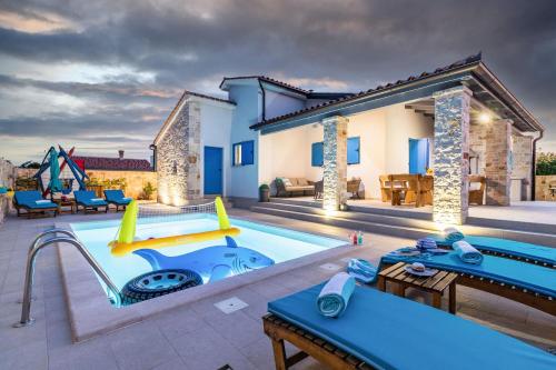 Villa Batana, a warm, private and pet friendly villa