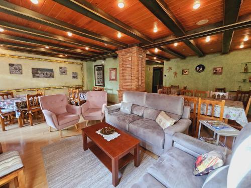 Χώρος καθιστικού στο CASA PELENTOS Sandinies
