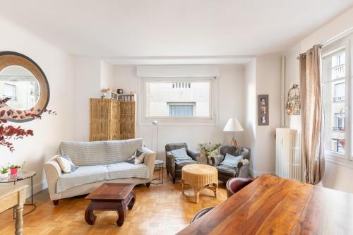 Copernic- CI - Apt for 2 p 10 min from Arc de Triomphe